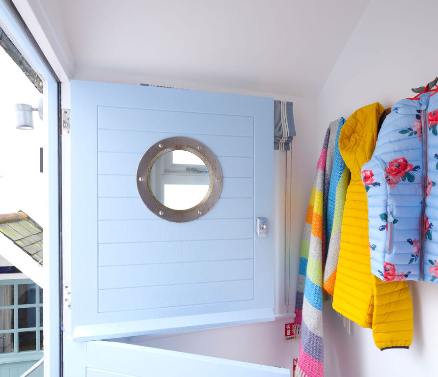 Porthole Cottage, St Ives - blue front door