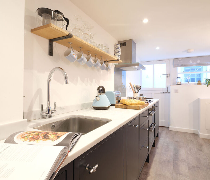 Porthole Cottage St.Ives - Kitchen